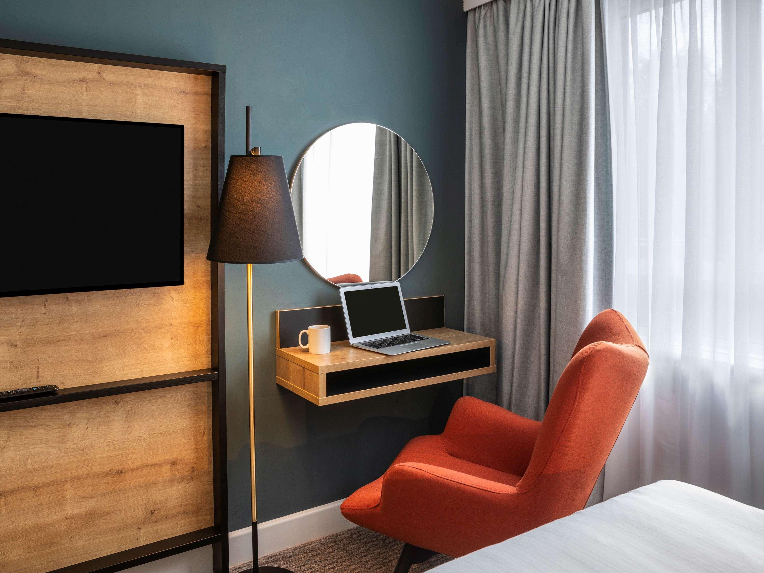 Mercure Birmingham West Hotel Уест Бромуич Екстериор снимка