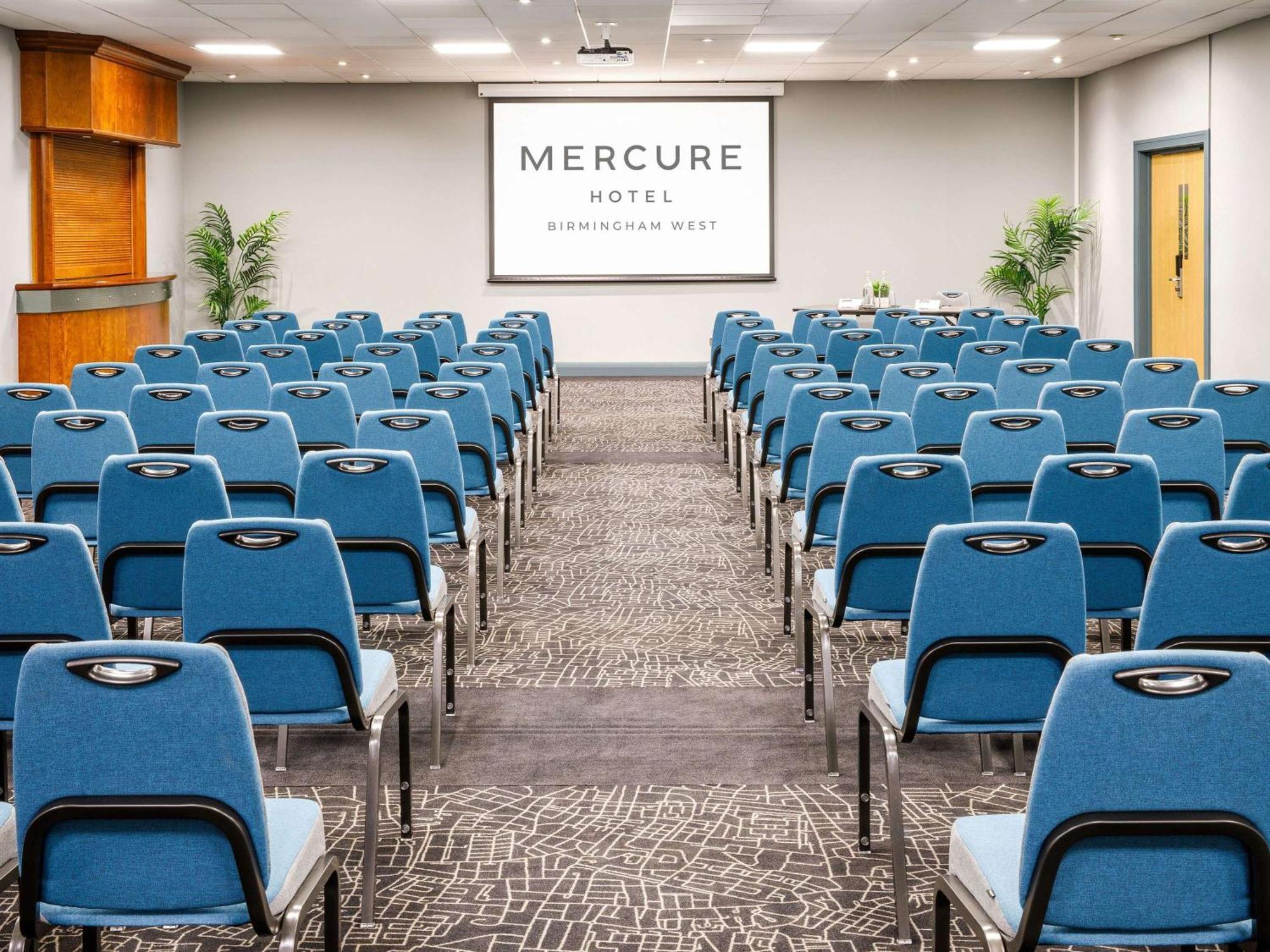 Mercure Birmingham West Hotel Уест Бромуич Екстериор снимка