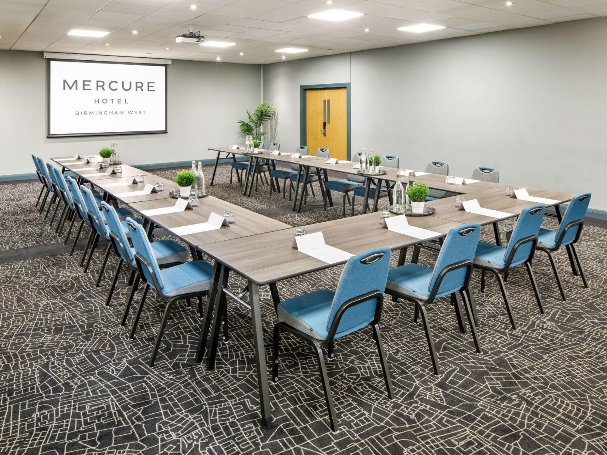 Mercure Birmingham West Hotel Уест Бромуич Екстериор снимка