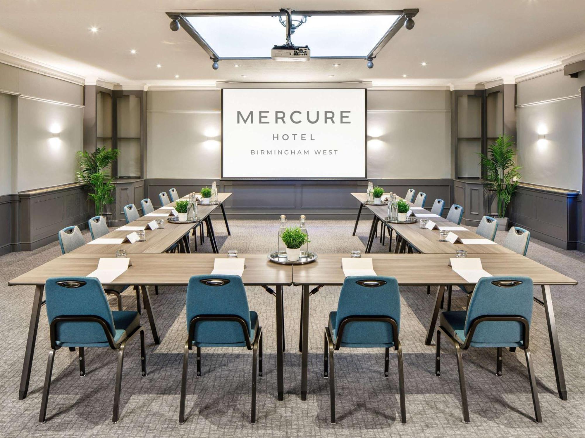 Mercure Birmingham West Hotel Уест Бромуич Екстериор снимка