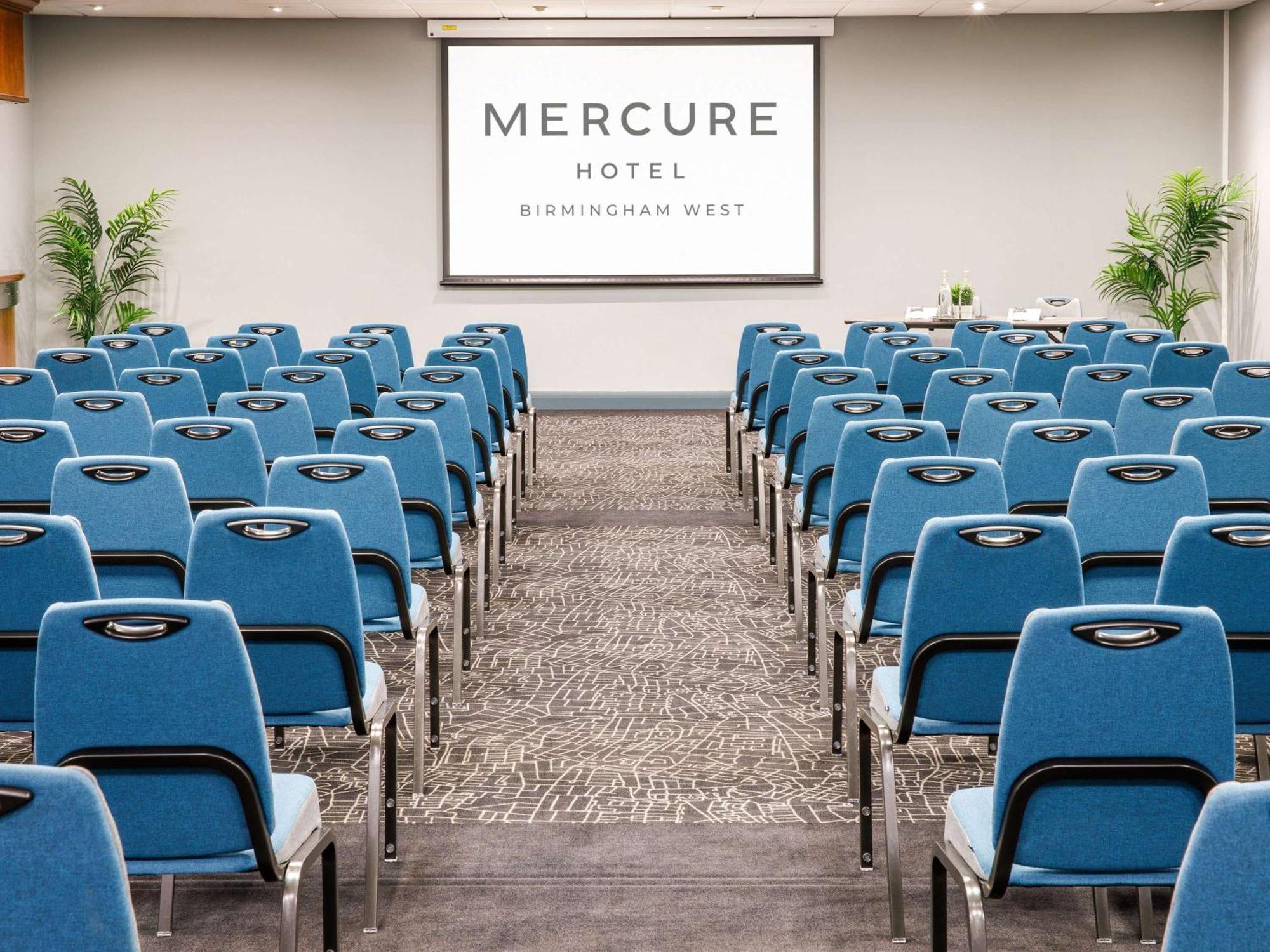 Mercure Birmingham West Hotel Уест Бромуич Екстериор снимка