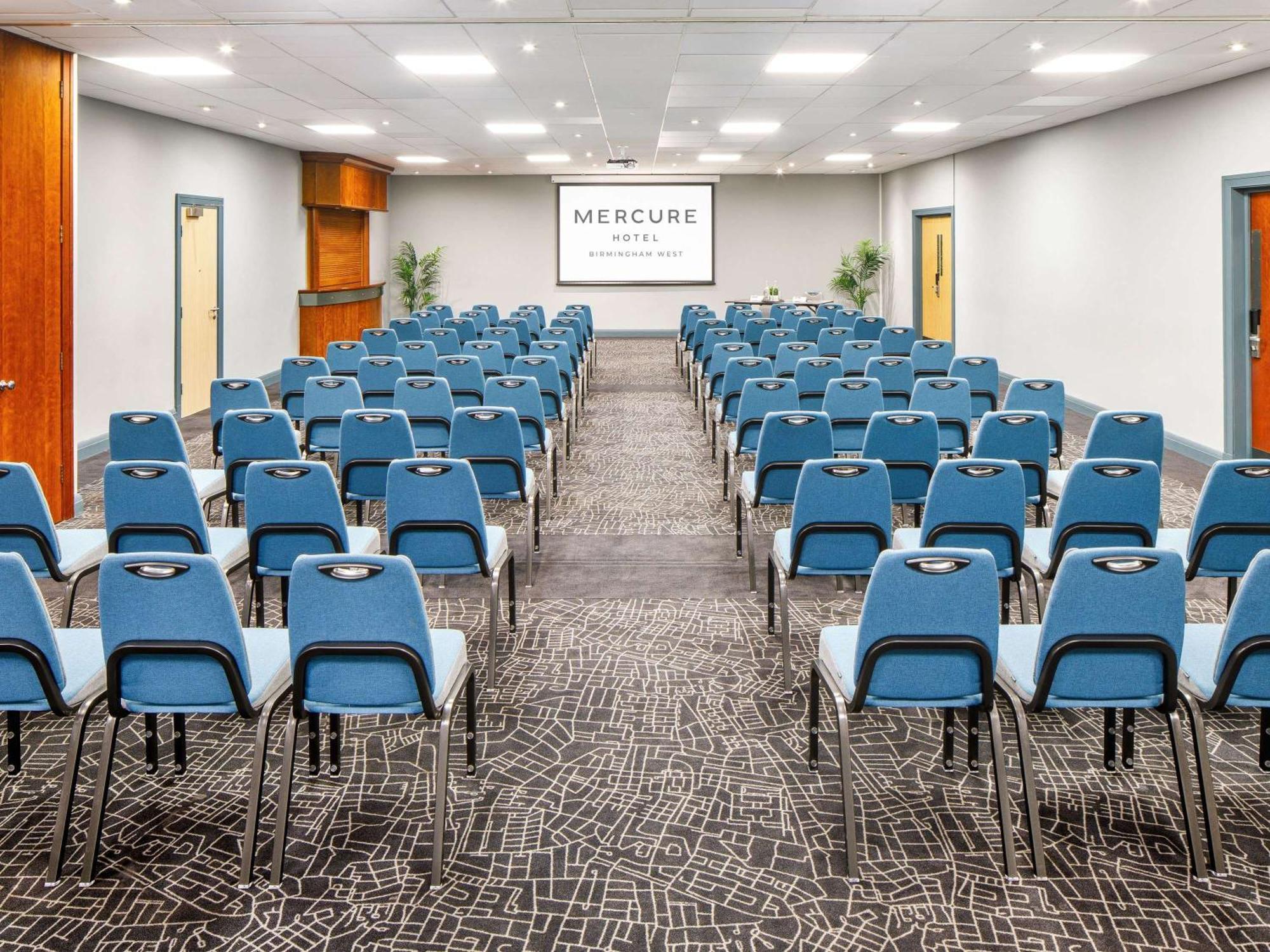 Mercure Birmingham West Hotel Уест Бромуич Екстериор снимка
