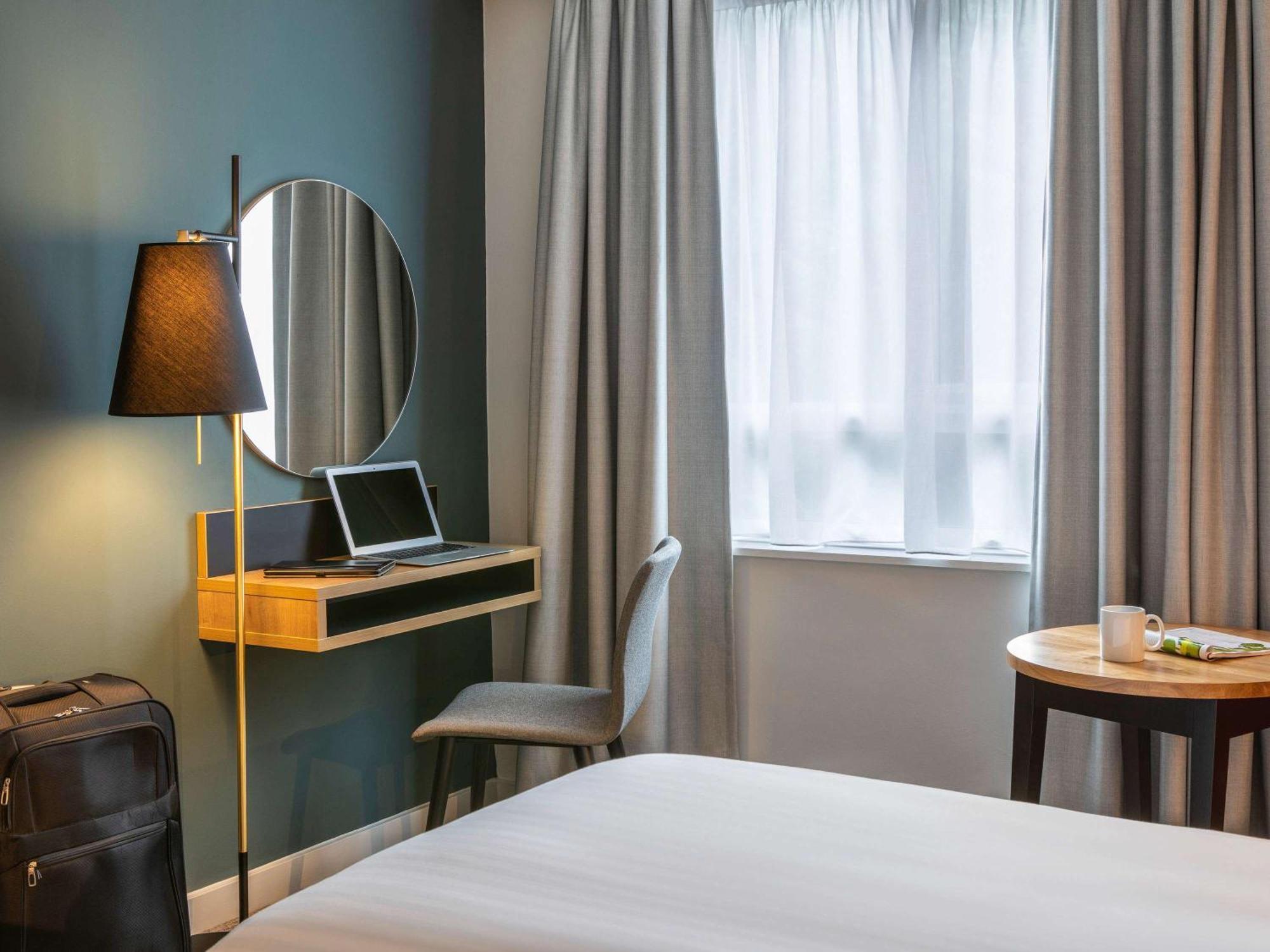 Mercure Birmingham West Hotel Уест Бромуич Екстериор снимка